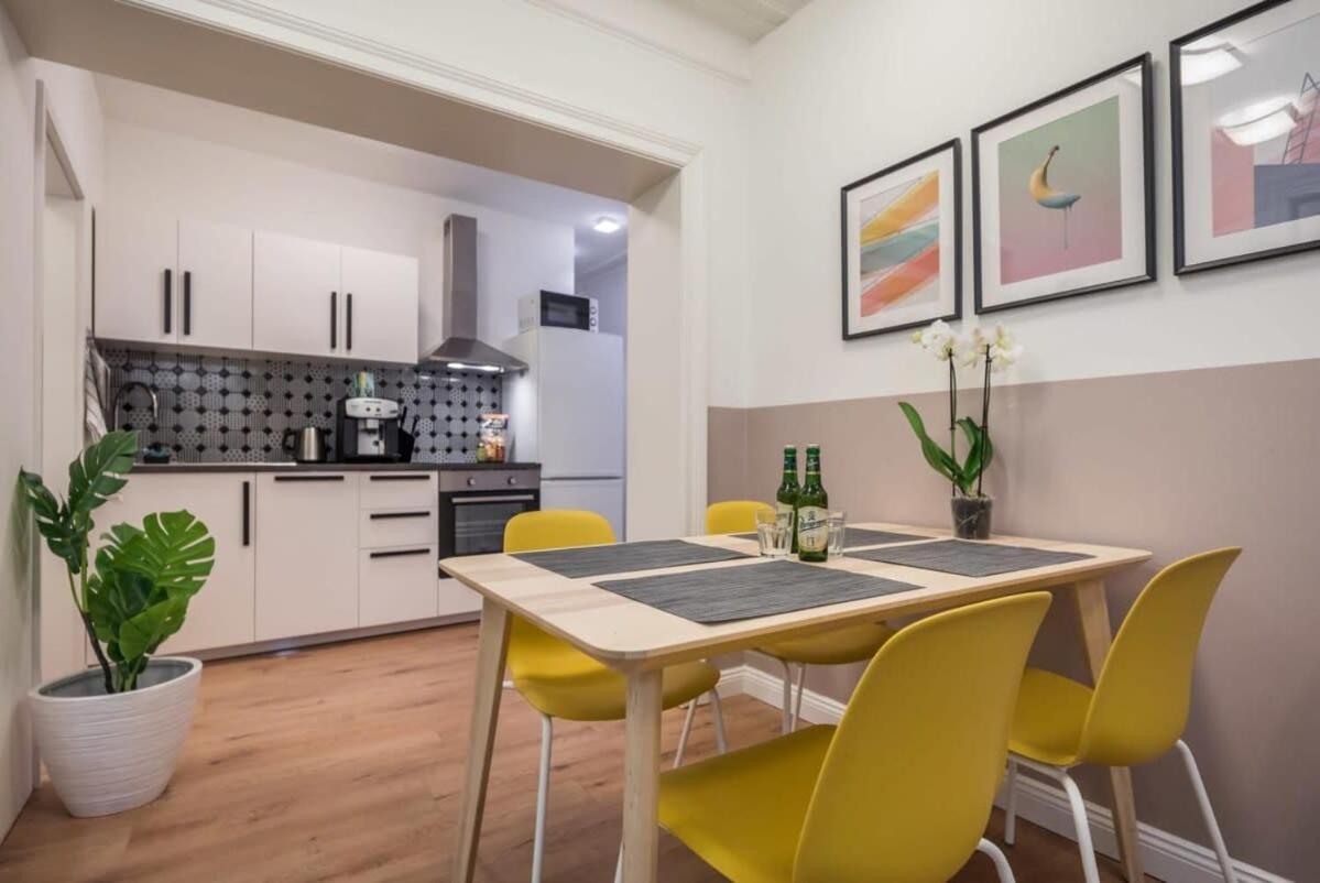 Charming Apartment In Prime Location Hamburgo Exterior foto