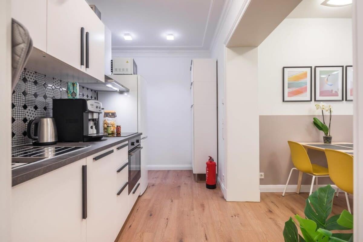 Charming Apartment In Prime Location Hamburgo Exterior foto